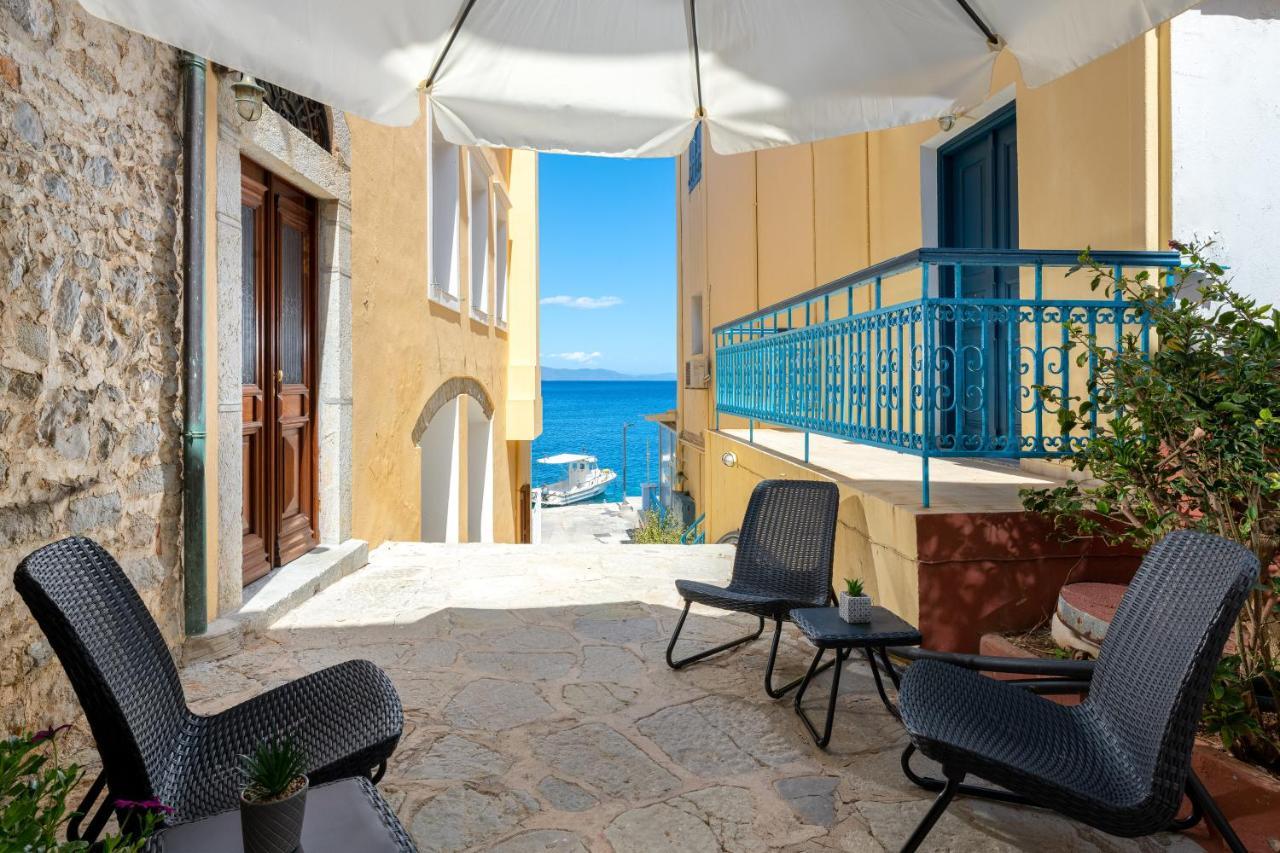 Marika'S Deluxe Rooms Symi Exterior foto